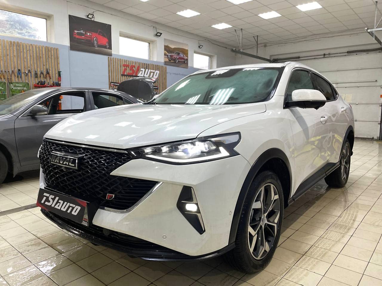Шумоизоляция Haval F7 в пакете Комфорт Шумоизоляция Haval F7 в пакете Комфорт